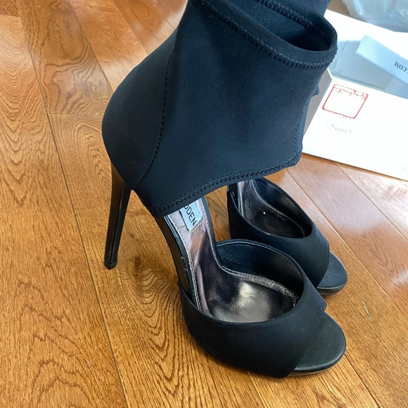 Steve Madden heels size 6 1/2. - Picture 3 of 5